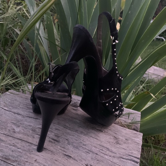 High heel shoe - Picture 3 of 4